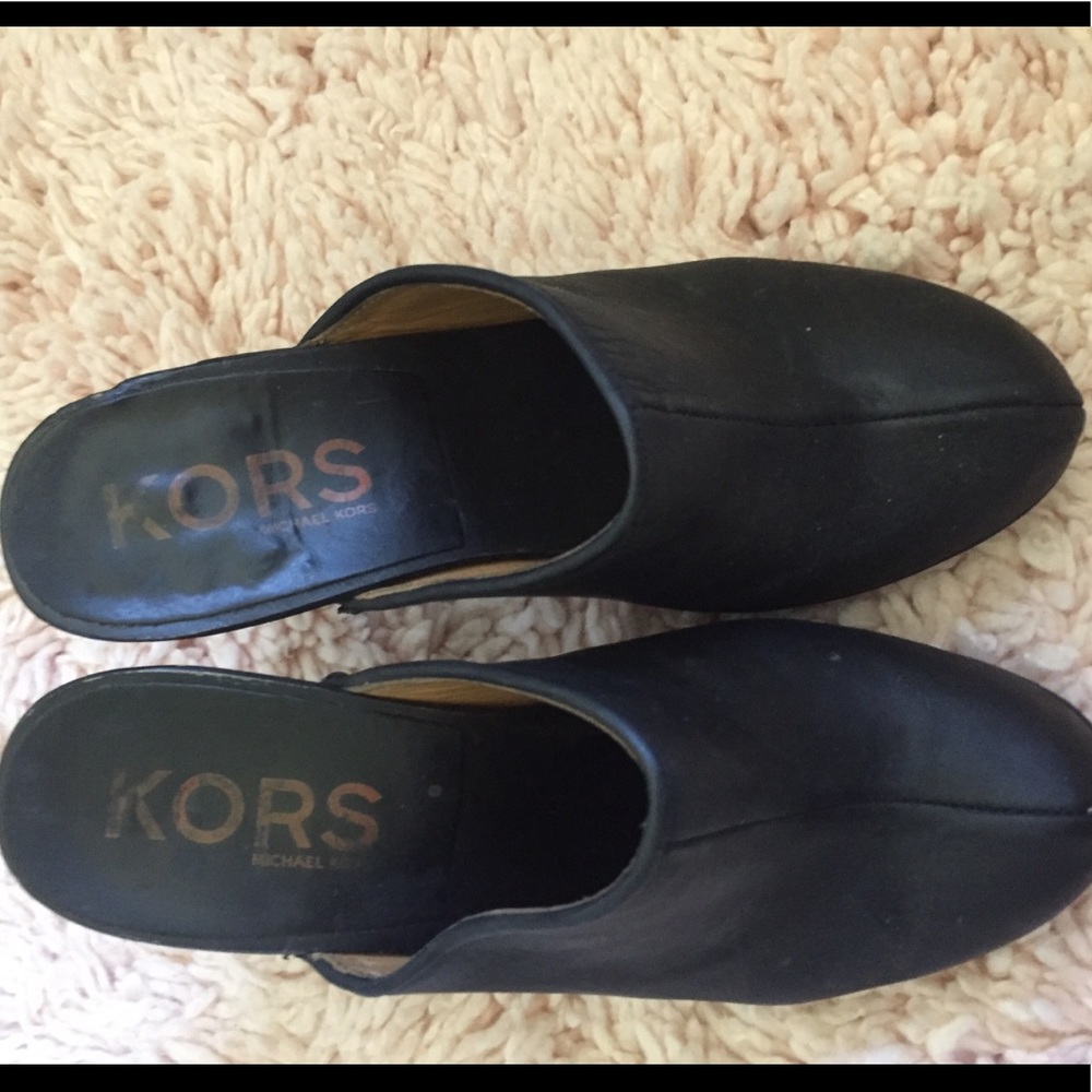 Michael  Kors black leather clogs size 7